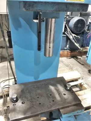 USED 1995 AIR-HYDRAULICS AIR-HYDRAULICS C400A PRESS