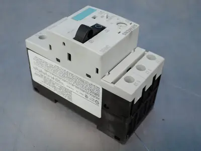 Used SIEMENS 3RV10111DA10 Circuit Breakers | HGR 24 #731894