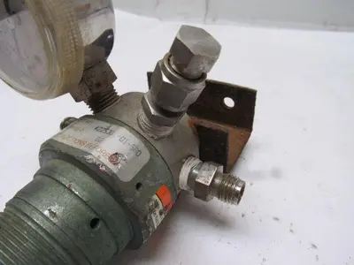 Concoa  4225301-01-580 Adjustable Pressure Regulator 0-1000PSI