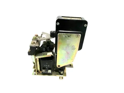 NEW GENERAL ELECTRIC DS303A CONTACTOR 600V 150A DS303A5A01HXA002XF 230/250V COIL
