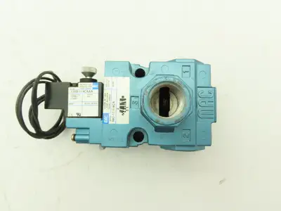 MAC 56C-17-114CA Pneumatic Solenoid 3/2 Spool Valve 120V 3/4" NPT