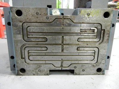 Hanger 13" mold