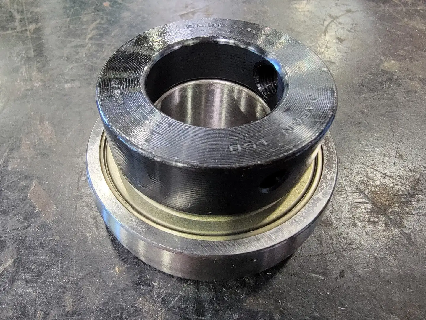 Insert Bearing Mounted Unit AEL207-104