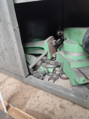TOS Universal Cylindrical Grinder