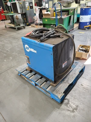 Miller Deltaweld 302 Welder