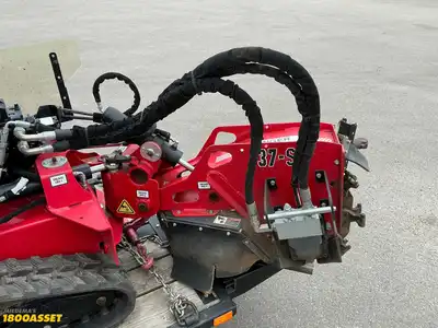 USED BARRETO 37-SG STUMP GRINDER WITH TRAILER
