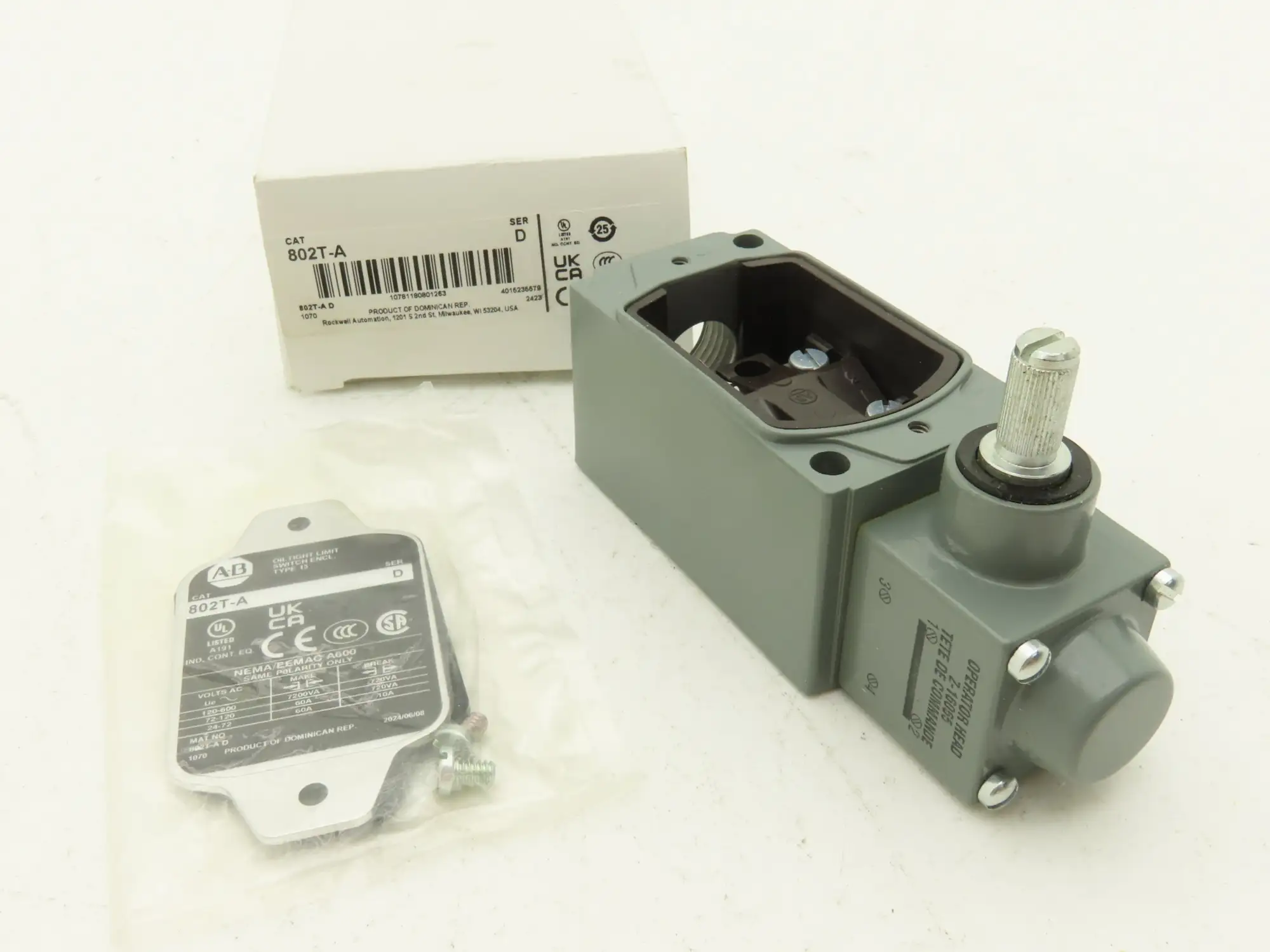 Allen Bradley 802T-ATP Oiltight Limit Switch Enclosure Lever Type Operator Head