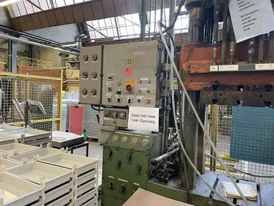 USED HL 200 TON 4 COLUMN PRESS