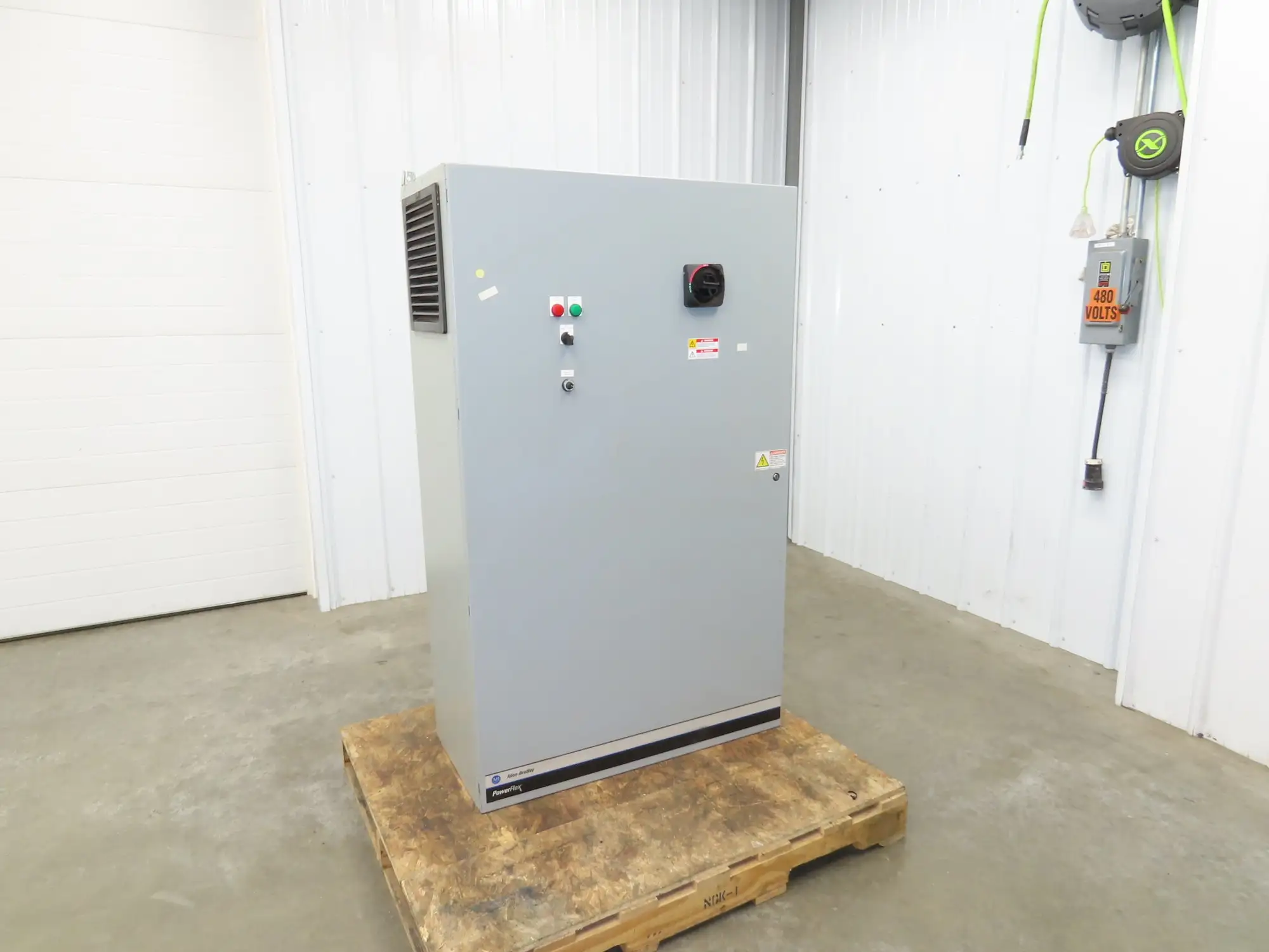 Allen Bradley 22C-D072A103 Powerflex 400 AC Drive VFD 50Hp 460V 3Ph Enclosure