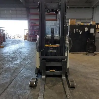 USED 2016 CROWN RR5725-45