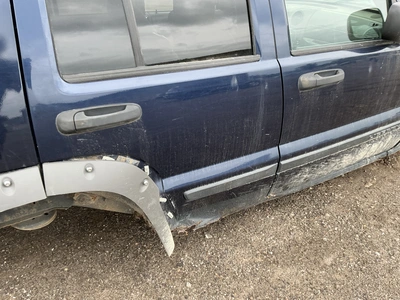 USED 2005 JEEP LIBERTY