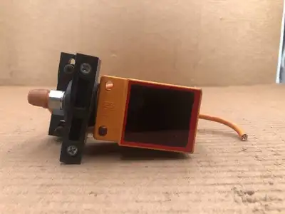 IFM Efector OM5003 Photoelectric Retro-Reflective Sensor