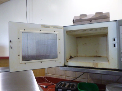 Amana Commercial Microwave Oven