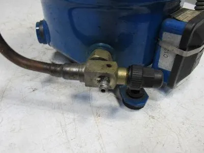 Man
Maneurop MTE36JG4D 460V 50/60Hz Refrigerated Reciprocating Compressor