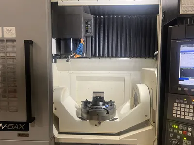 2018 OKUMA GENOS M460V-5AX Vertical Machining Centers (5-Axis or More) | Tight Tolerance Machinery (2)