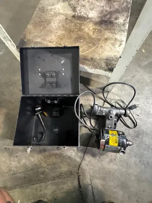 DUMORE 44-011 Pedestal Type Grinders (Double End) | Global Machine Brokers, LLC (1)