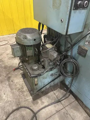 10' X 1/4" NIAGARA MODEL #SP-10-1/4 HYDRAULIC SHEAR: YOBRO #23863
