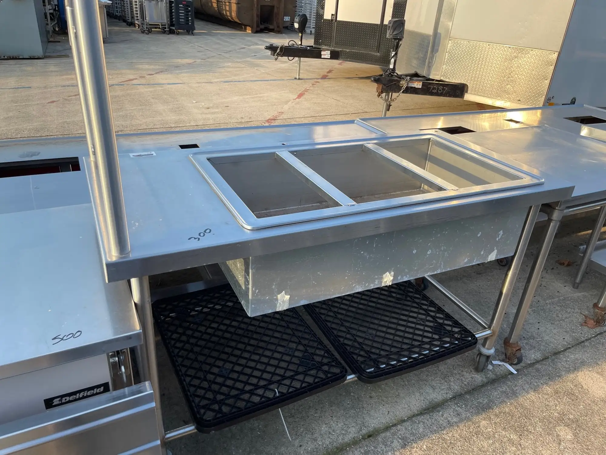 Used Falcon Restaurant Supply Used 60" Stainless Steel Ice Down Salad Bar Buffet - SS207 Food Displays Illinois US | Falcon Restaurant Supply #1375990