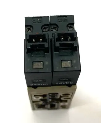 VJ114 | SMC  Dual Solenoid Valve Assembly - Used