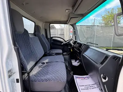 Used 2023 ISUZU NPR HD Box trucks Florida US | Truck and Van Outlet #1708746