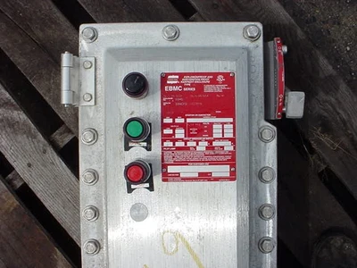 USED CROUSE HINDS EXPLOSION PROOF SWITCH ENCLOSER