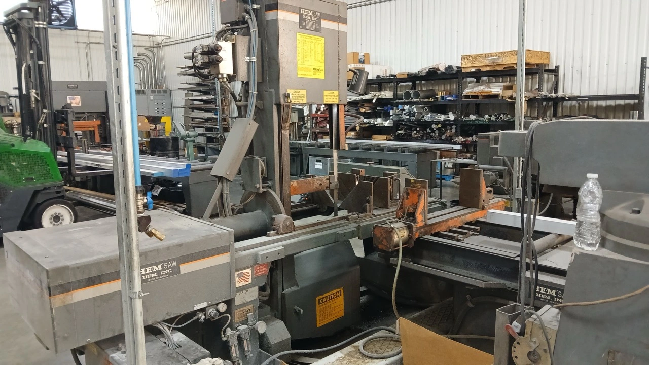 USED 2004 HEM V100LA-3