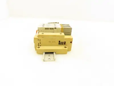 SMC SV2100-5FU Pneumatic 3-Station Manifold 5/2 Solenoid Valves 24VDC