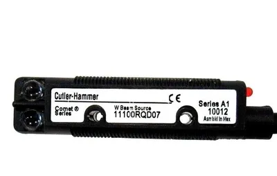 NEW CUTLER HAMMER 11100RQD07 PHOTOELECTRIC SENSOR SER.A1