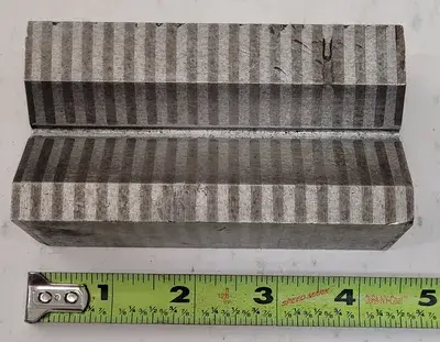 UNKNOWN BRAND MAGNETIC V-BLOCK SET OF 5, H: 1-7/8IN L: 4-3/8IN W: 2-3/8IN DIMENSIONS