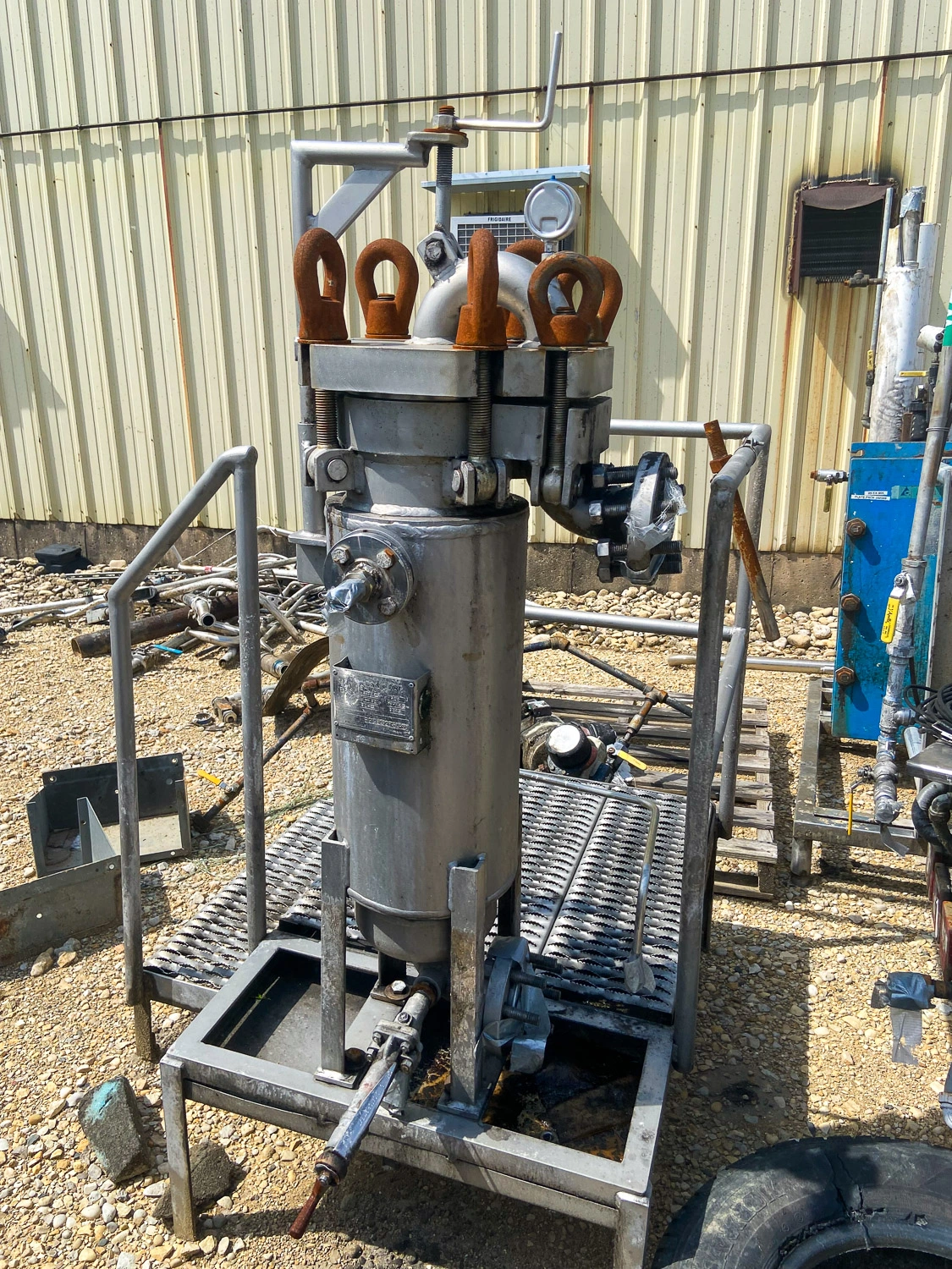 USED 2003 ESS CORP BG1122FHJSS