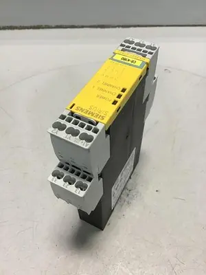 USED SIEMENS 3TK2821-2CB30