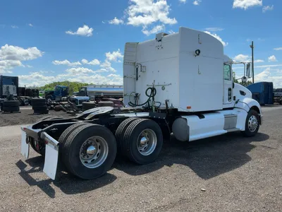 USED 2011 PETERBILT 386
