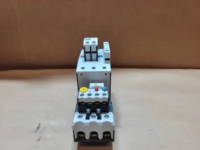 Contactor DILM40 w/ Overload Relay XT0B057DC1