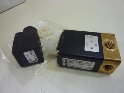 NEW BURKERT EASY FLUID CONTROL 453021