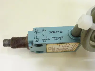 USED TELEMECANIQUE XCM-F110