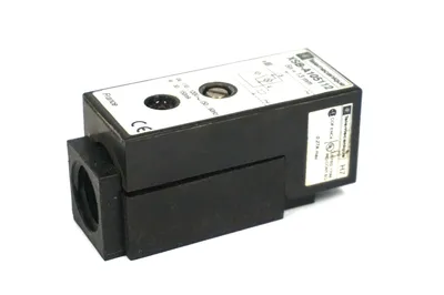 NEW TELEMECANIQUE XSB-A105112H7 PROXIMITY SWITCH XSBA105112H7