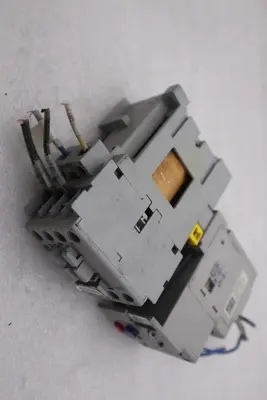 Allen Bradley 100-C09D300/100-C09DJ300 / 193-EECB/B DRIVES STOCK #B-1320