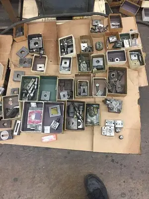 5931-700 Tool & Die Collection From LINDSAY & CO – Jewelry Related Forming / Embossing & Trimming