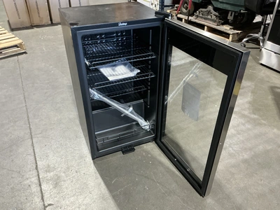 Used VINOTEMP VTBC108L01SS Display Refrigerators Michigan US | Miedema Asset Management Group #1483457