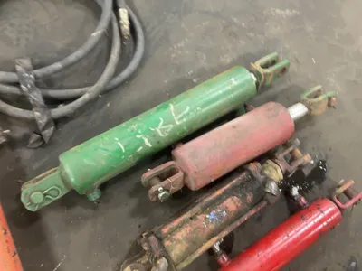 Used _UNKNOWN_ _UNKNOWN_ Hydraulic Cylinders Michigan US | Miedema Asset Management Group #1311852