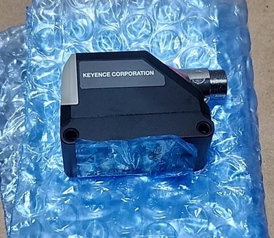 USED KEYENCE IV-HG300CA
