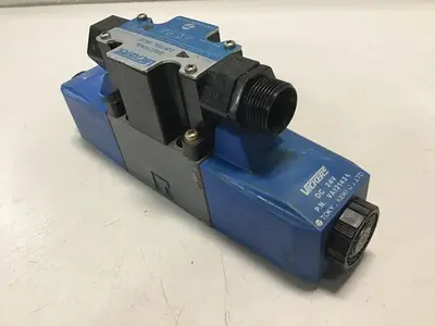 USED VICKERS DG4V36CMP7H750JA100