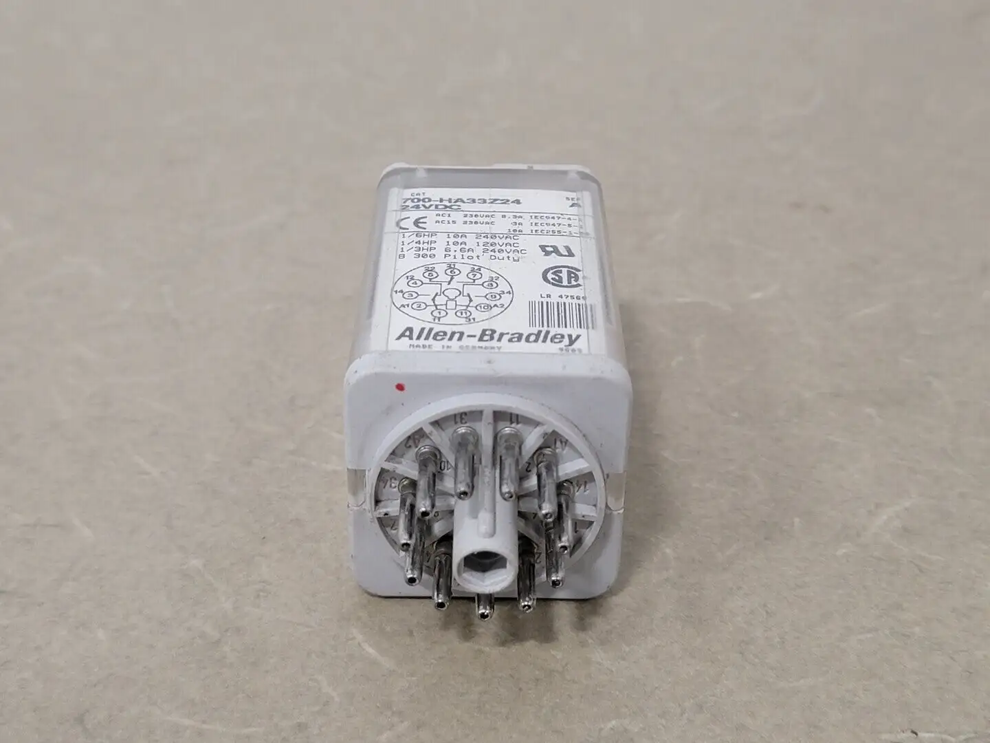 USED ALLEN-BRADLEY 700-HA33Z24