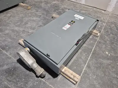 USED SQUARE D CH365R