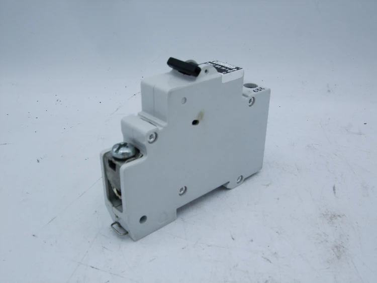Used PHOENIX CONTACT TMC 91 H-1 Circuit Breakers Connecticut US | BG Industrial Surplus #471174