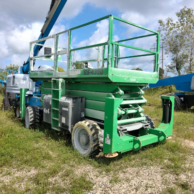 Used 2015 Genie GS-4390RT Scissor Lifters Wisconsin US | Stack Equipment #925027