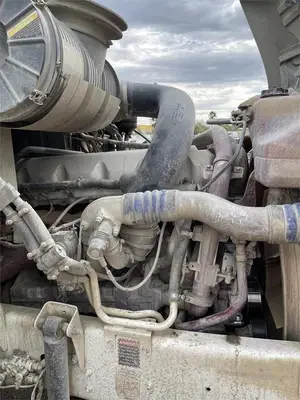 USED 2011 MACK PINNACLE CXU612