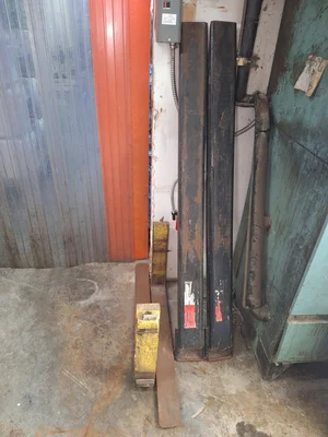 Used _UNKNOWN_ _UNKNOWN_ Pallet Forks Georgia US | Auction Management Corporation #1548555