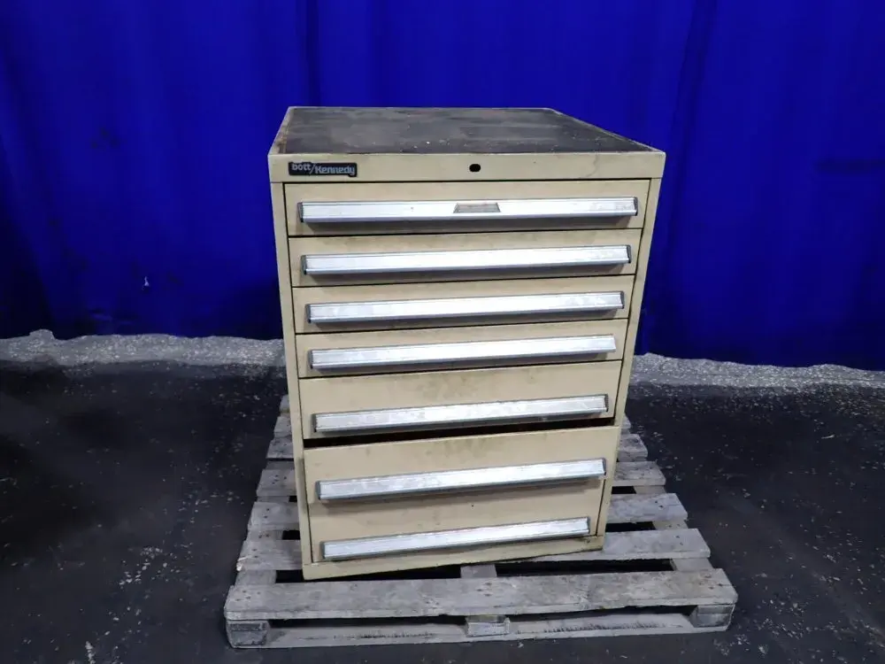 Used BOTT/KENNEDY _UNKNOWN_ Cabinets Ohio US | HGR 24 #1128389