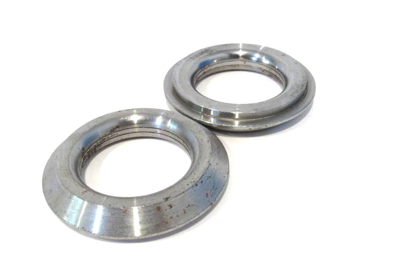 LOT OF 2 NEW WILDEN 08-1120-08-60 VALVE SEAT 0811200860